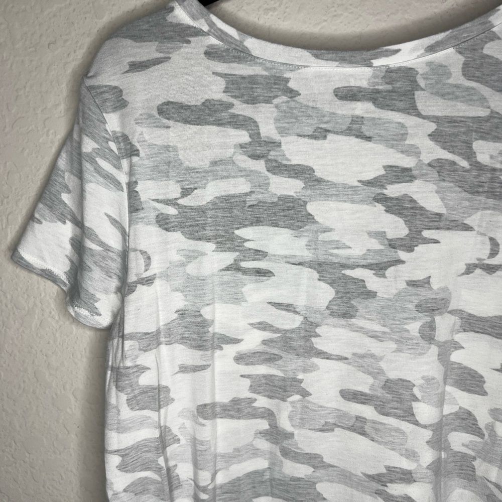 Grace & Lace Camo Scoop Neck Tee Small Gray White Soft Stretch Short Sleeve Top - Picture 7 of 9